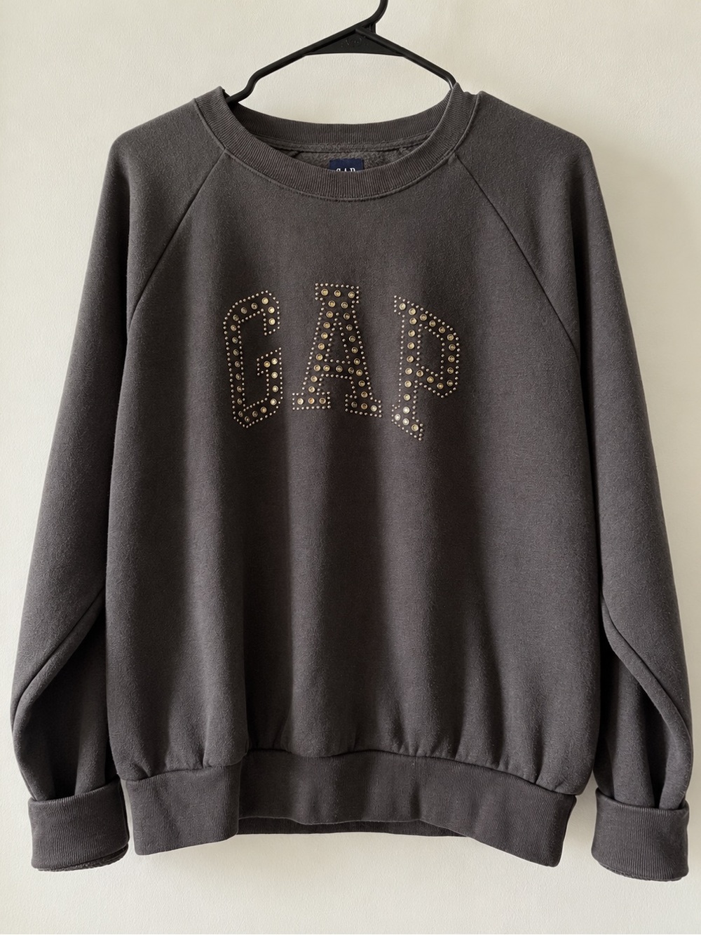 GAP Charcoal Studded Logo Raglan Sweatshirt | Small